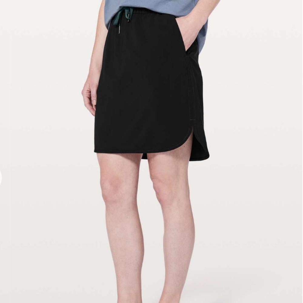 NWT Lululemon On The Fly Skirt Black